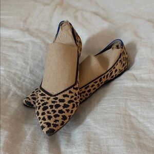 Rothy's Tan and Black Patterned Flats